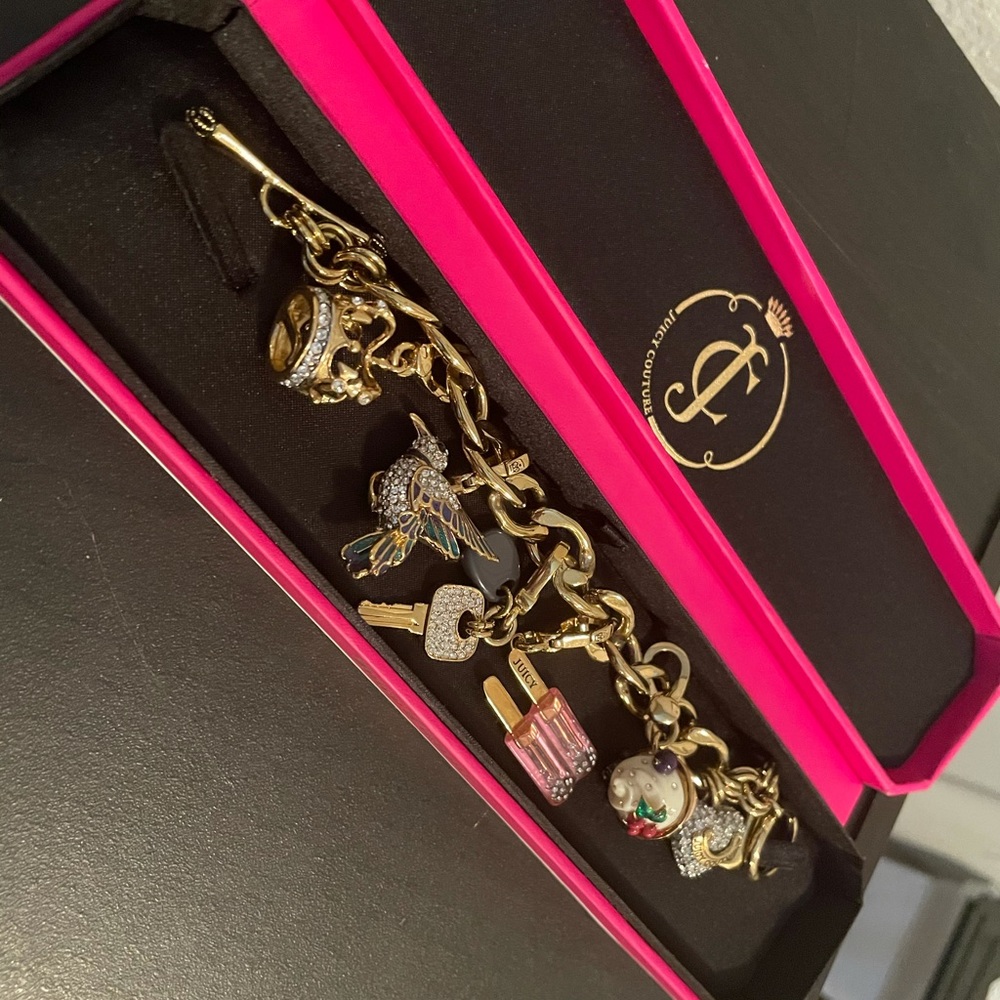 🎀 Juicy Couture charm bracelet 🎀